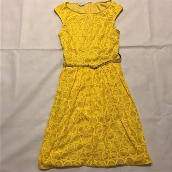 London Times Dresses & Skirts - London Times a-Line yellow lace belted dress 10